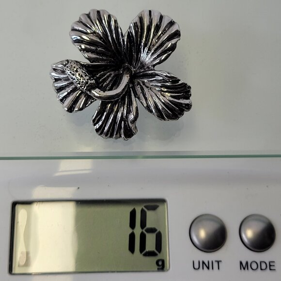 Large Hibizcus Brooch in Antique Rhodium - Picture 6 of 8